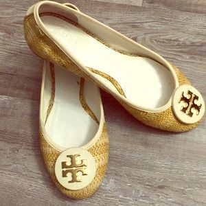 ✨Tory Burch Reva straw flats✨